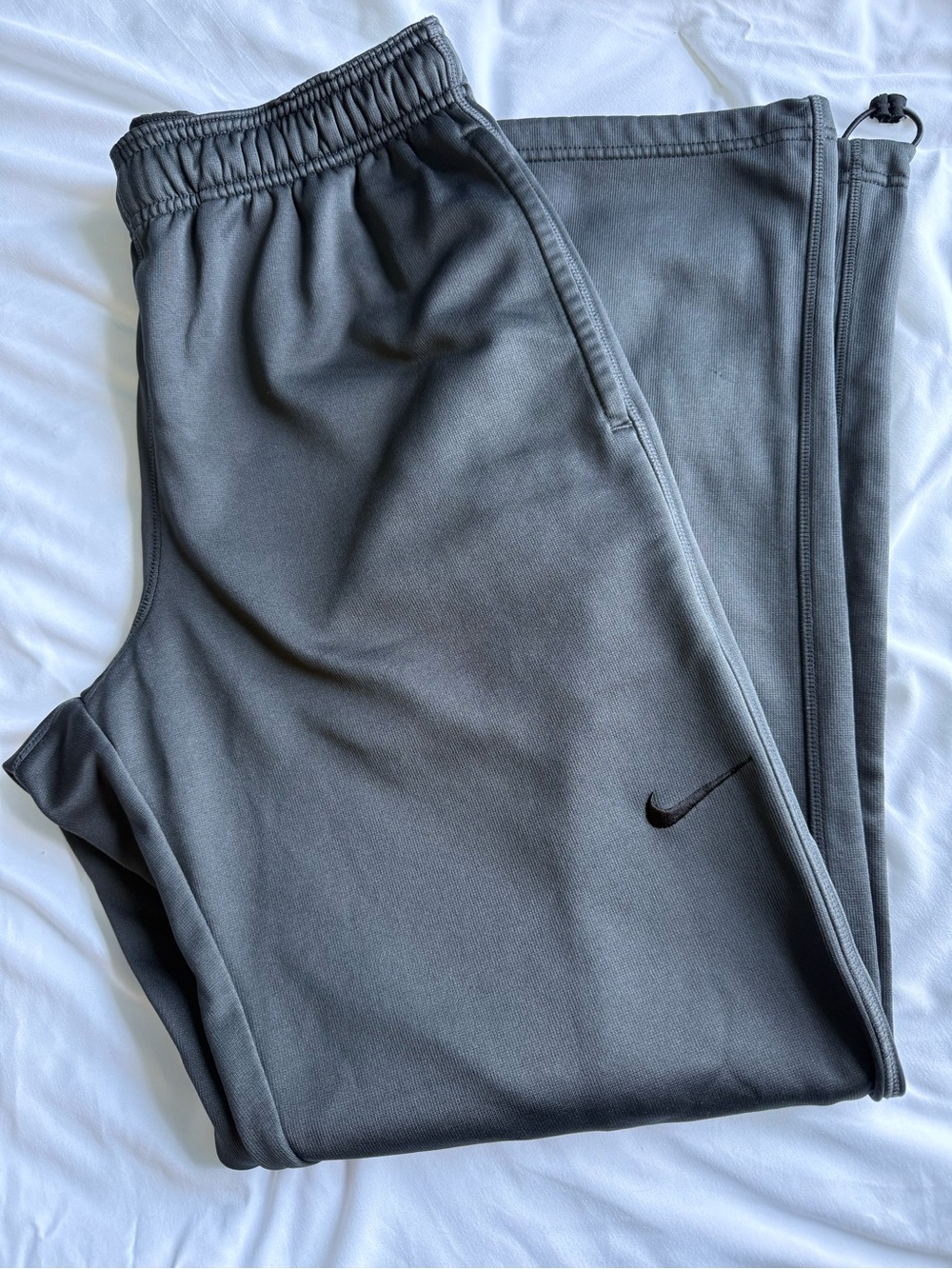 Nike Black Therma-FIT Athletic Pants size M.